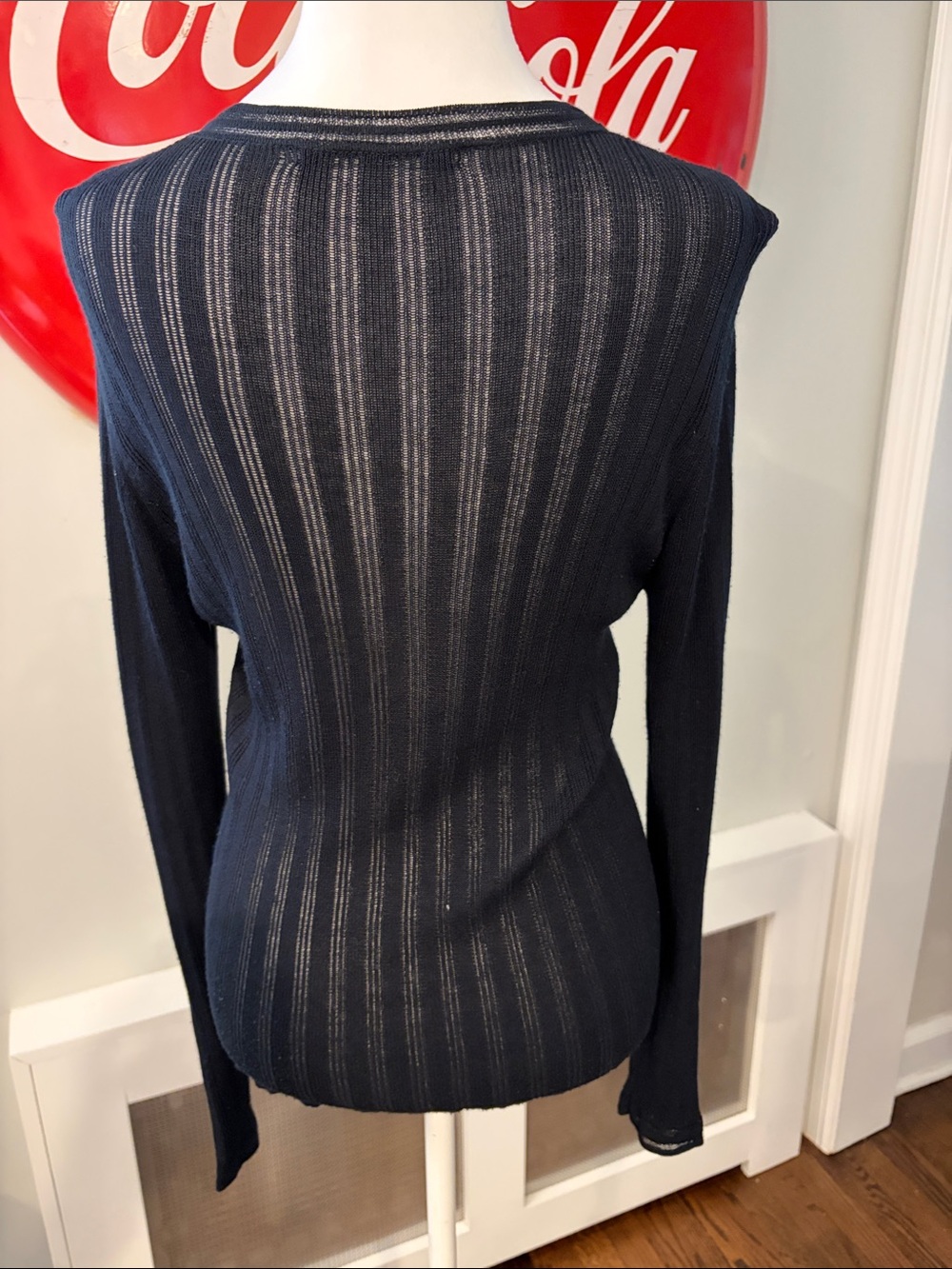 Elie Tahari Y2K era Navy Illusion V Neck Stripe Sweater Top, size L - Picture 3 of 7